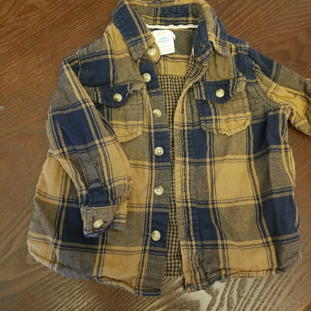 Adorable Joe Fresh button down plaid shirt